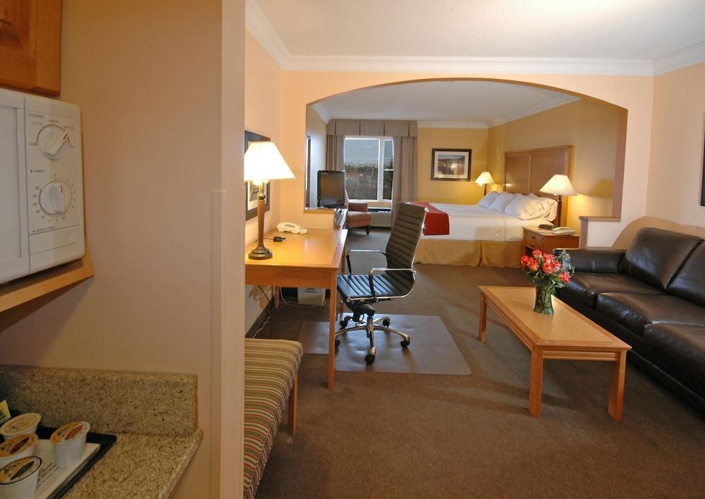 Holiday Inn Express Hotel & Suites Charlottetown By Ihg Экстерьер фото