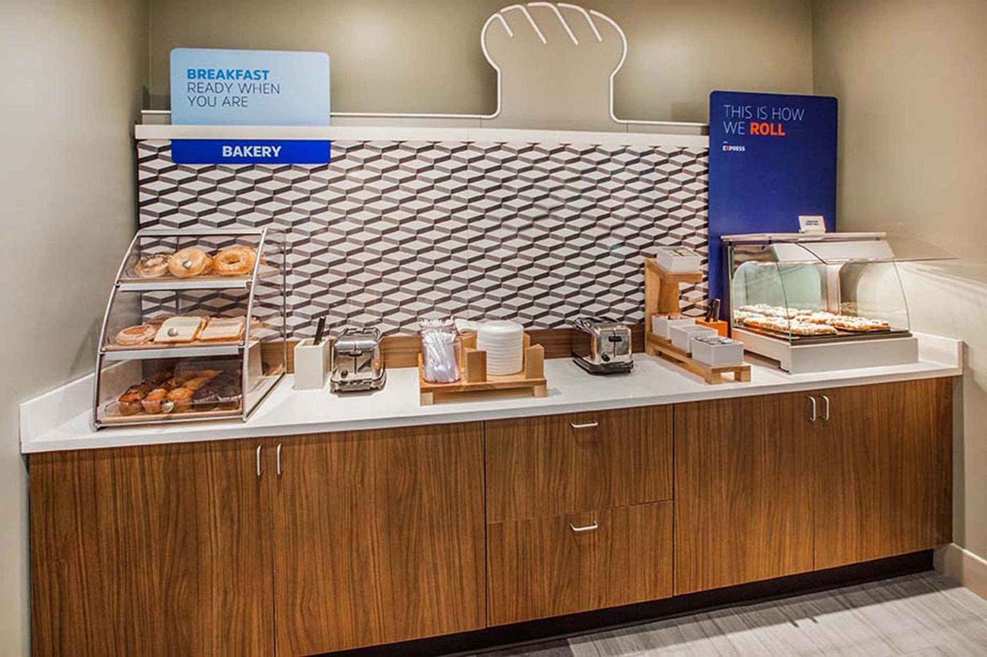 Holiday Inn Express Hotel & Suites Charlottetown By Ihg Экстерьер фото